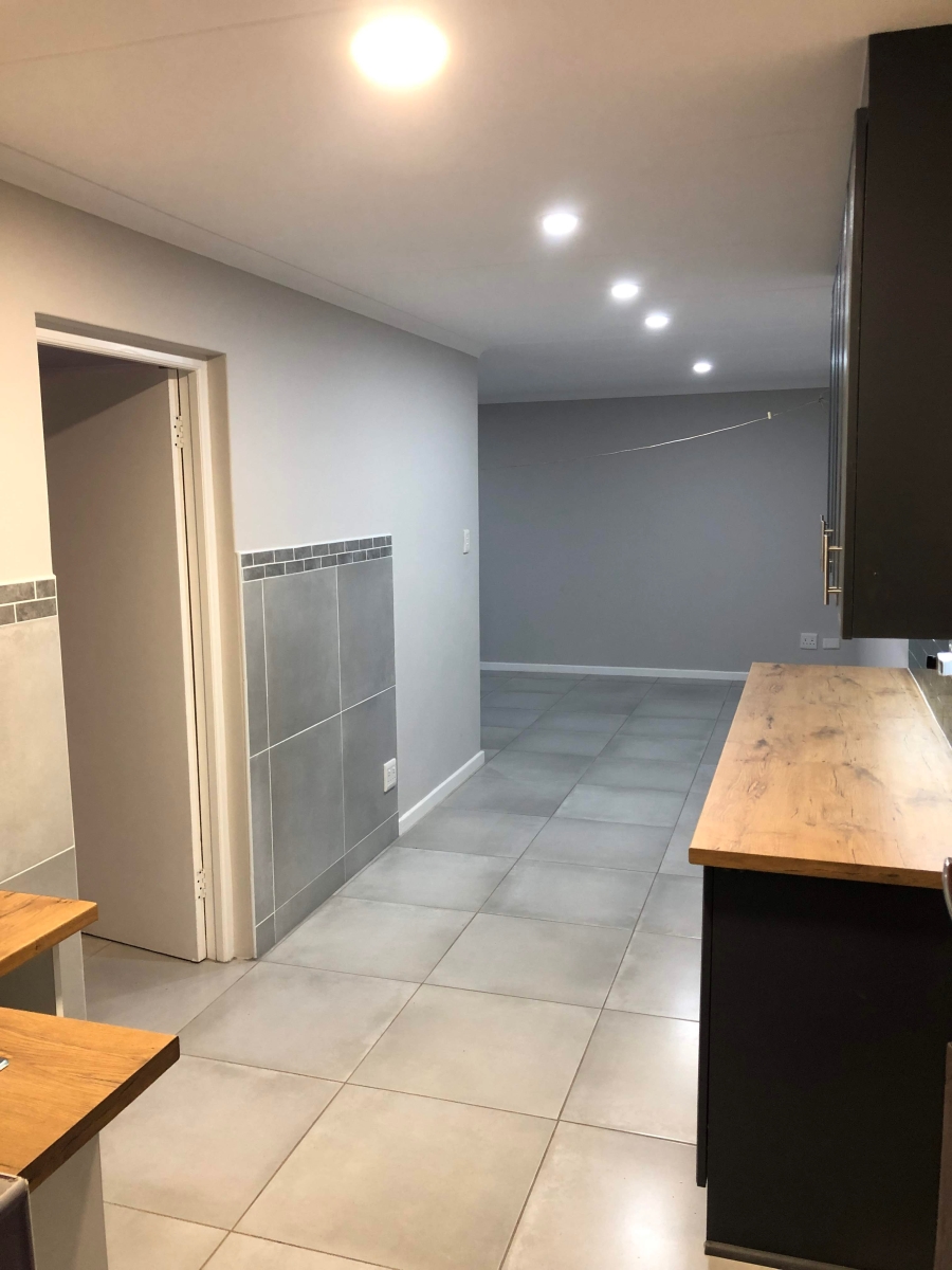 To Let 1 Bedroom Property for Rent in Vincent Eastern Cape